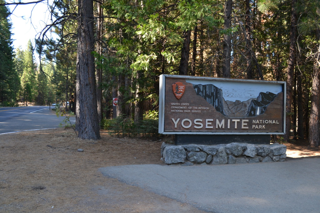 Yosemite Park entrance