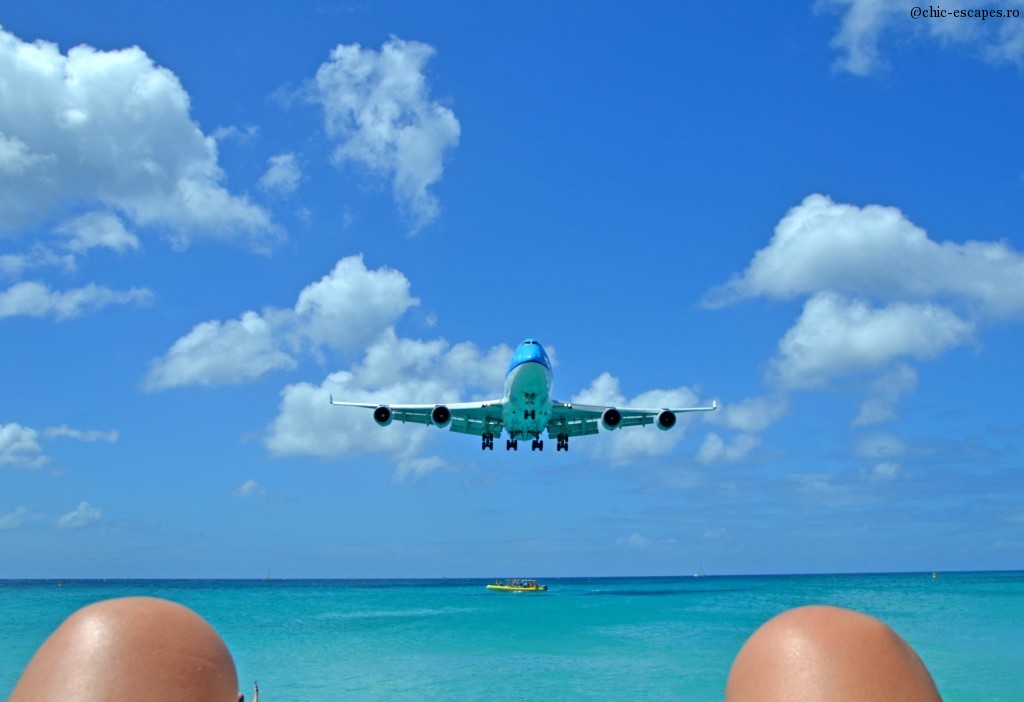 12.17 KLM arriving at Princess Juliana, Maho beach, St Maarten