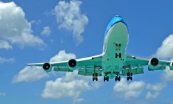 St Maarten: Princess Juliana waiting for her King, KLM